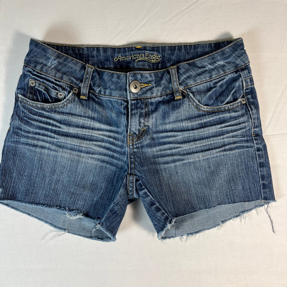 American Eagle Denim Shorts Womens 6 Blue Excellent Raw Hem Whiskered Cutoff